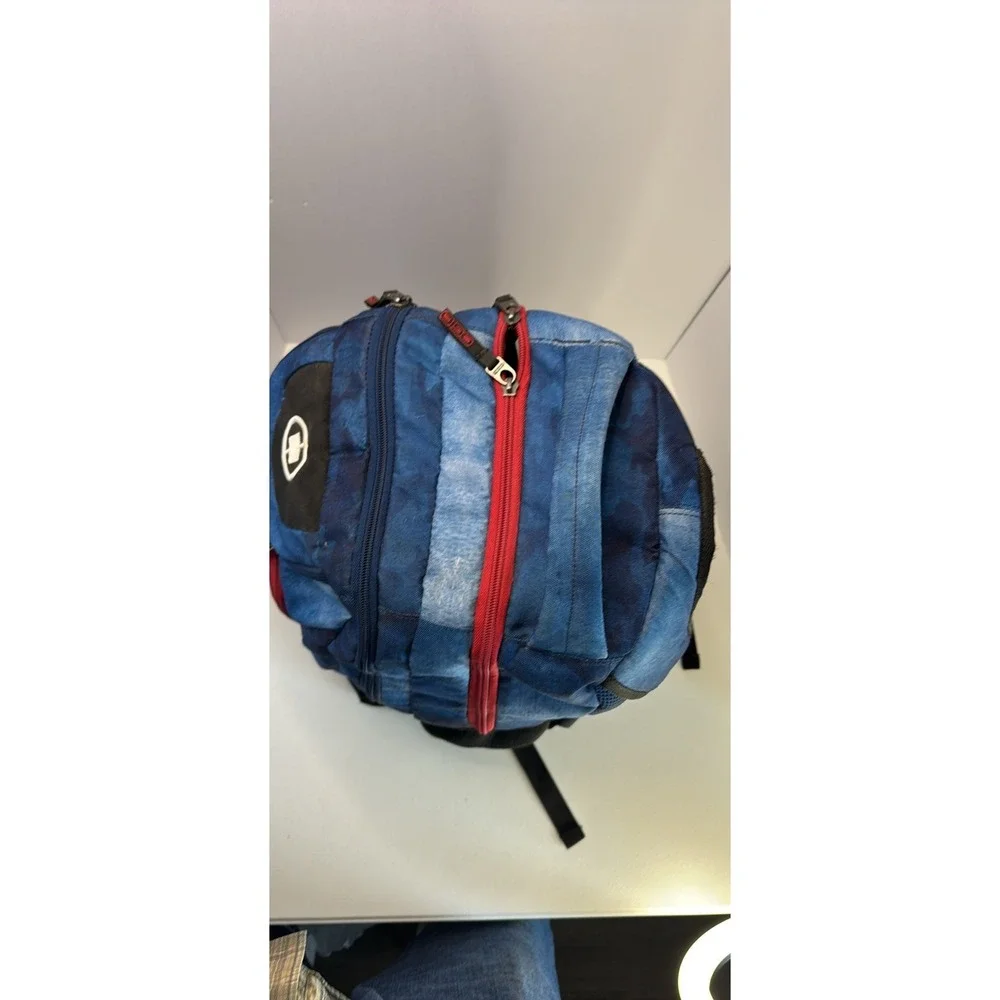 OGIO backpack features